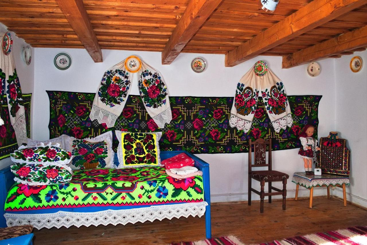 La Rodica In Vale Guest House Ocna Sugatag Bagian luar foto